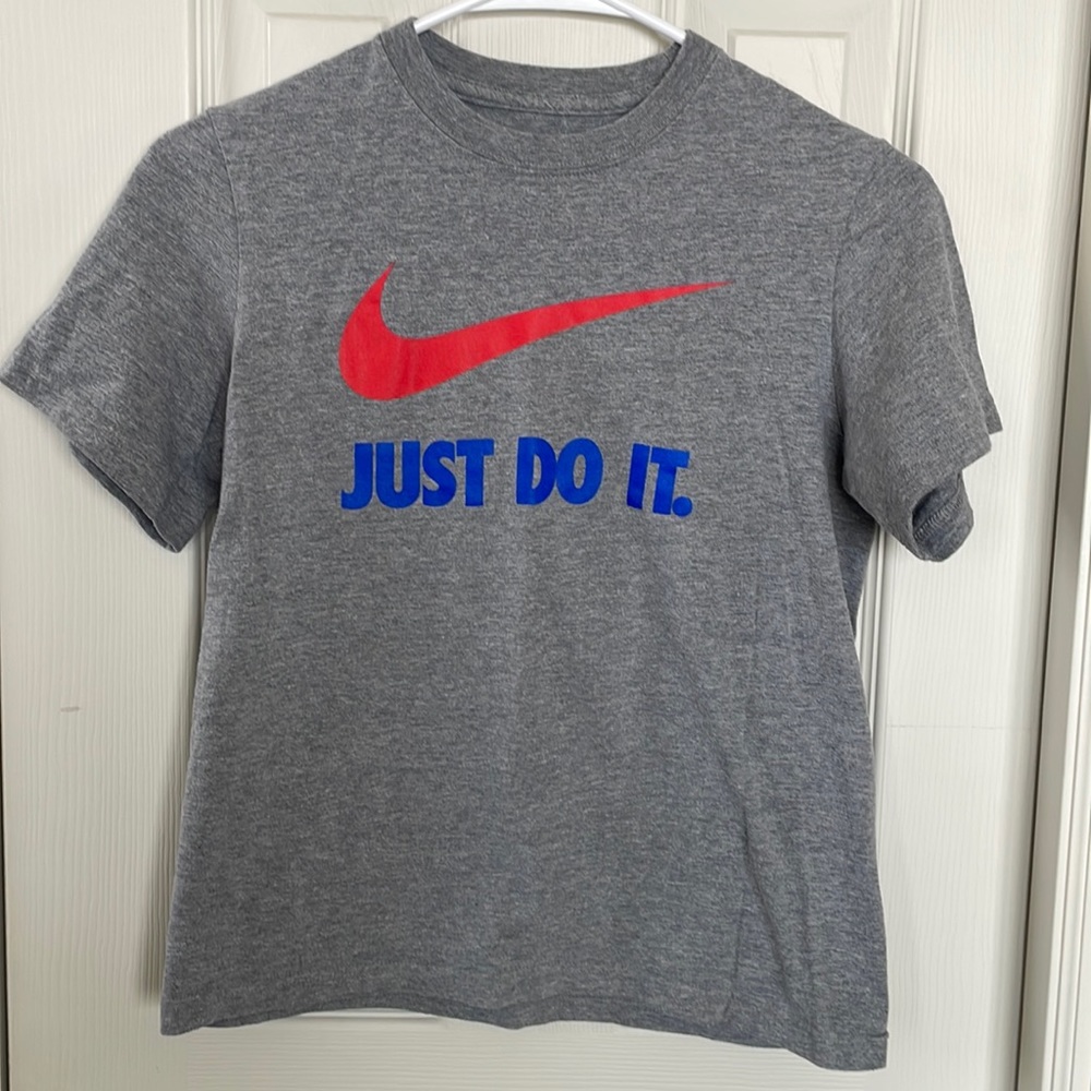 Nike t shirt